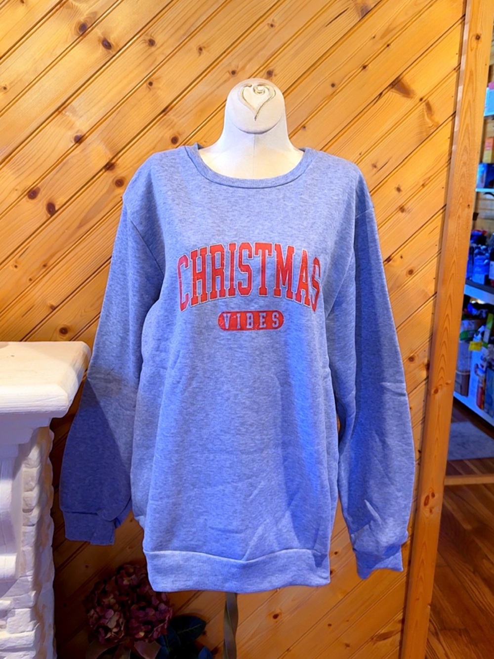 Christmas Vibes Sweatshirt Large Gray Graphic Pullover Holiday Boutique
